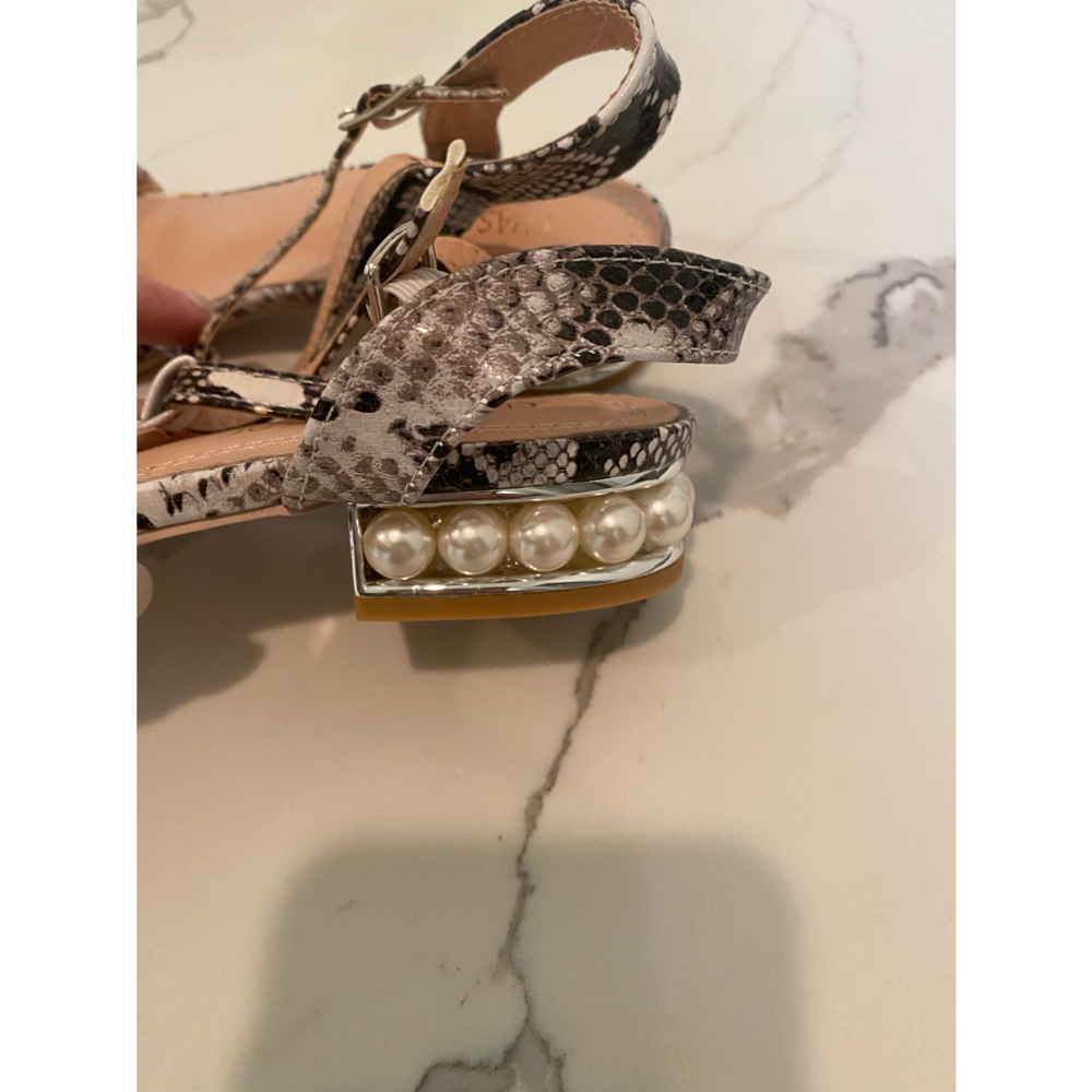 Snakeskin print sandals - Picture 3 of 16